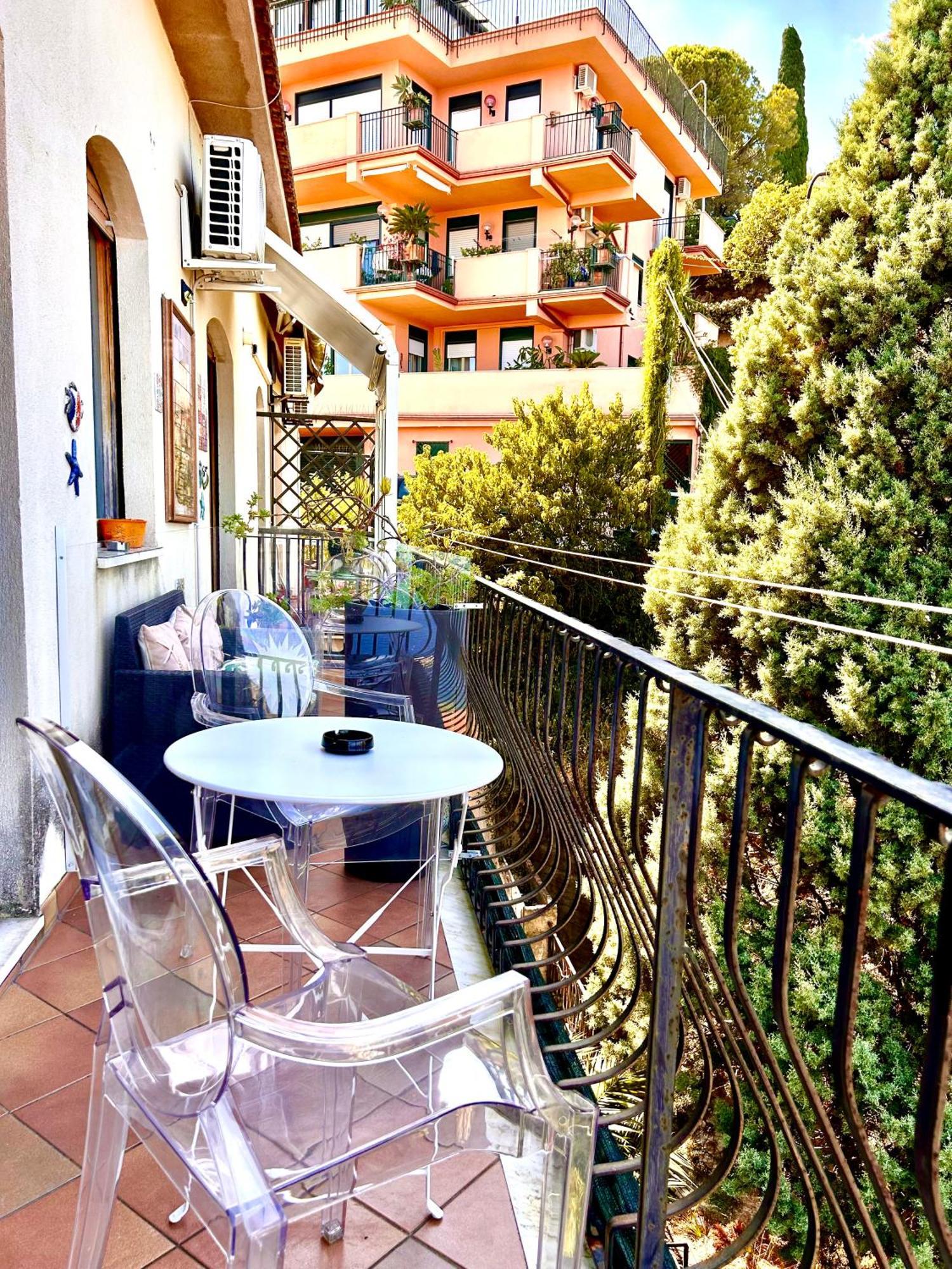 Sun Sky Sea Suite Taormina Exterior photo